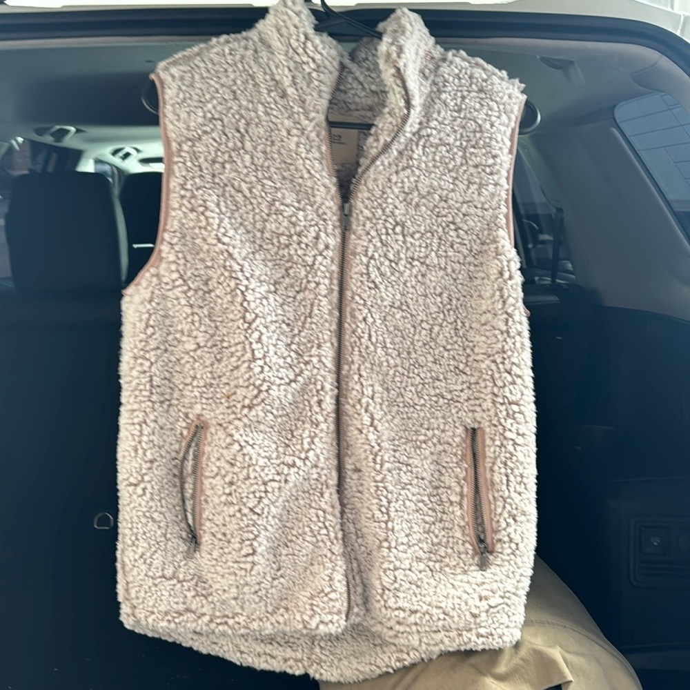 Thread & Supply Vest